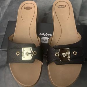 Women’s Sandals worn once very comfortable